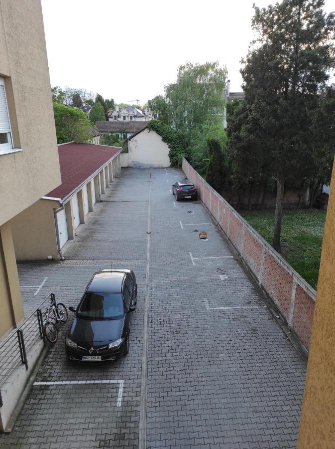 Apartman Marina Sa Garazom Novi Sad Buitenkant foto