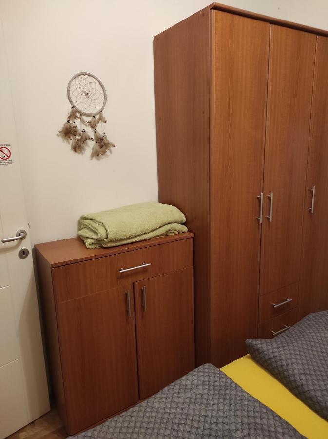 Apartman Marina Sa Garazom Novi Sad Buitenkant foto