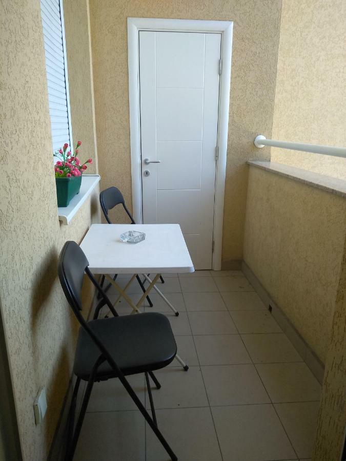 Apartman Marina Sa Garazom Novi Sad Buitenkant foto